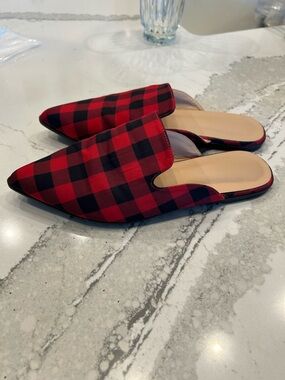 Buffalo Plaid Pointed-Toe Slip-On Mules - Red/Black